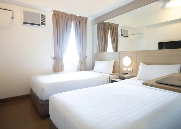 Hotel Red Planet Malate Mabini 3*