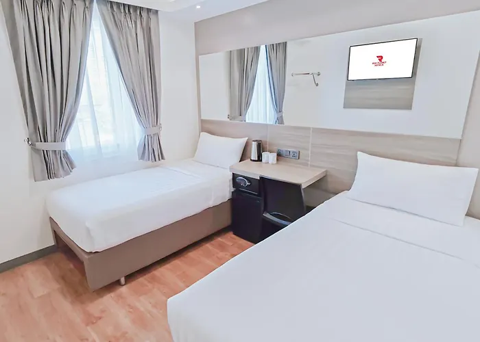 Red Planet Malate Mabini 3*