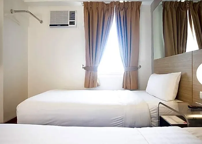 Red Planet Malate Mabini 3*