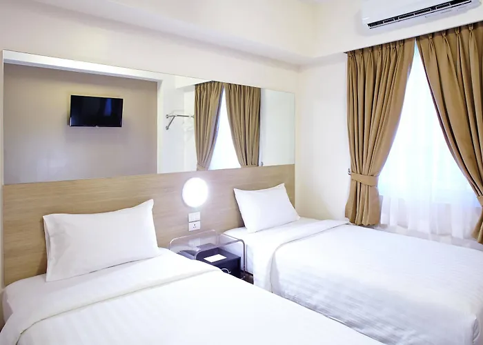 Red Planet Malate Mabini 3*